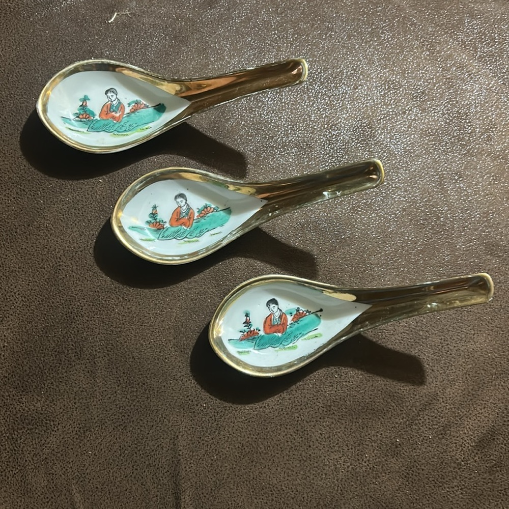 Vintage Soup Spoon set if 3